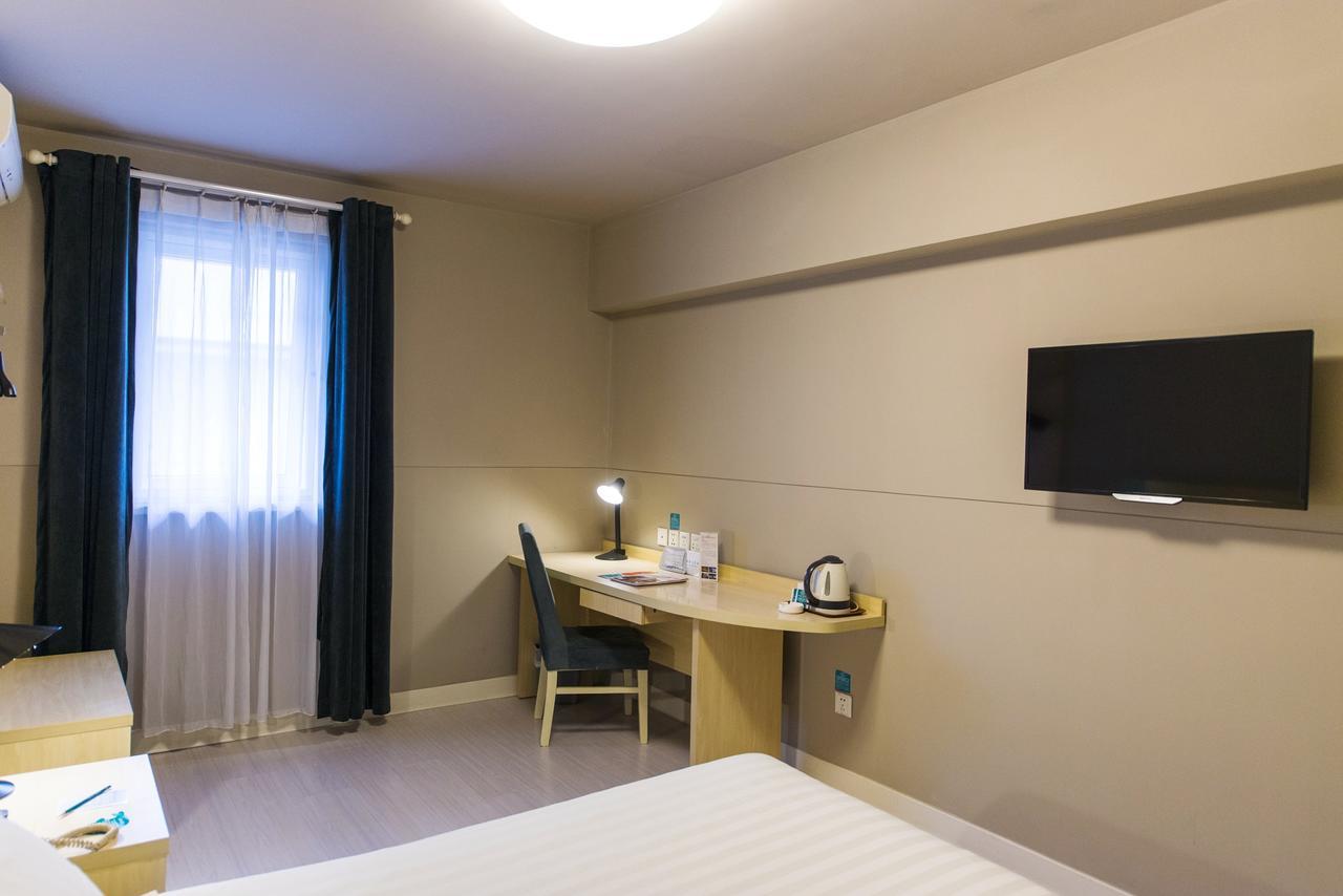 Jinjiang Inn Select Wuwei Railway Station Екстер'єр фото