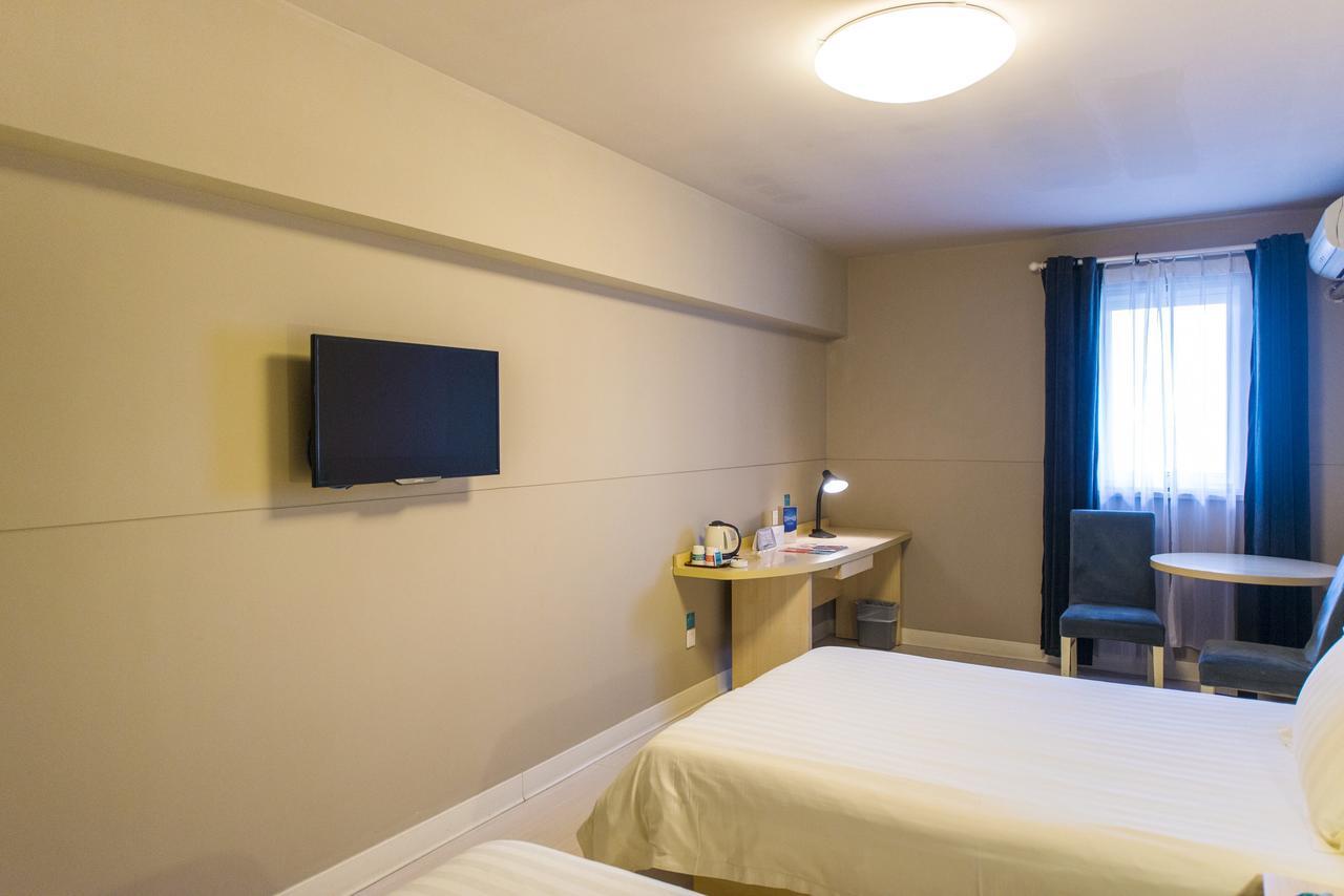 Jinjiang Inn Select Wuwei Railway Station Екстер'єр фото