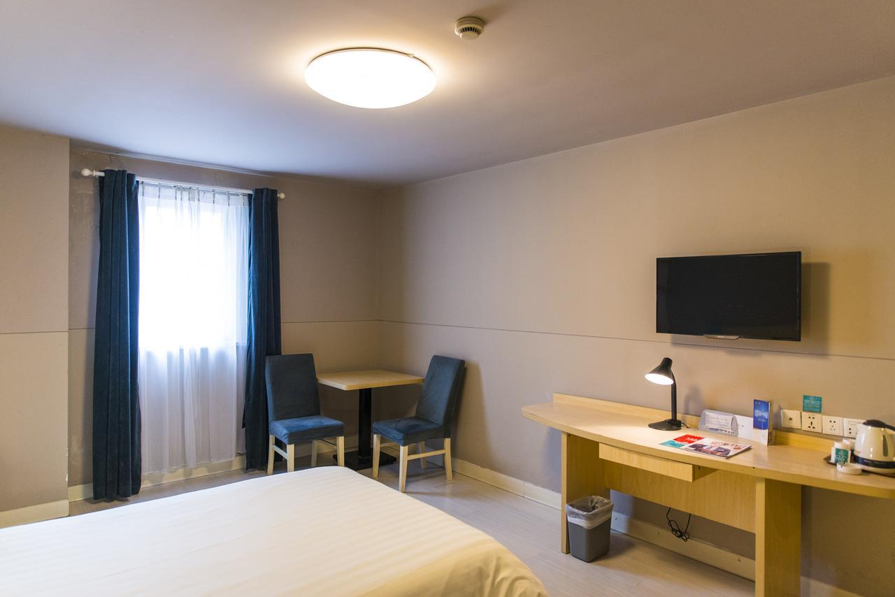 Jinjiang Inn Select Wuwei Railway Station Екстер'єр фото