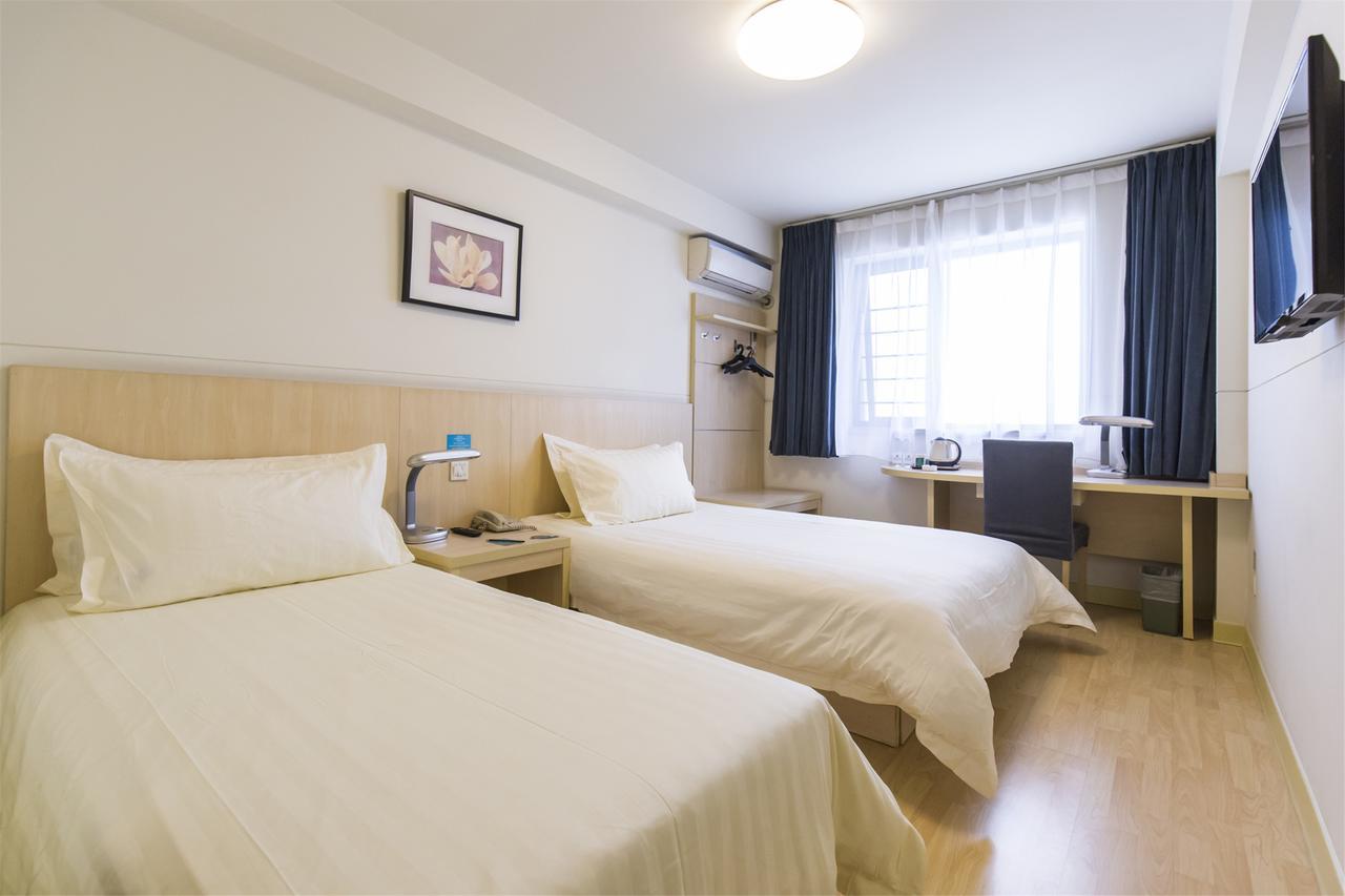 Jinjiang Inn Select Wuwei Railway Station Екстер'єр фото