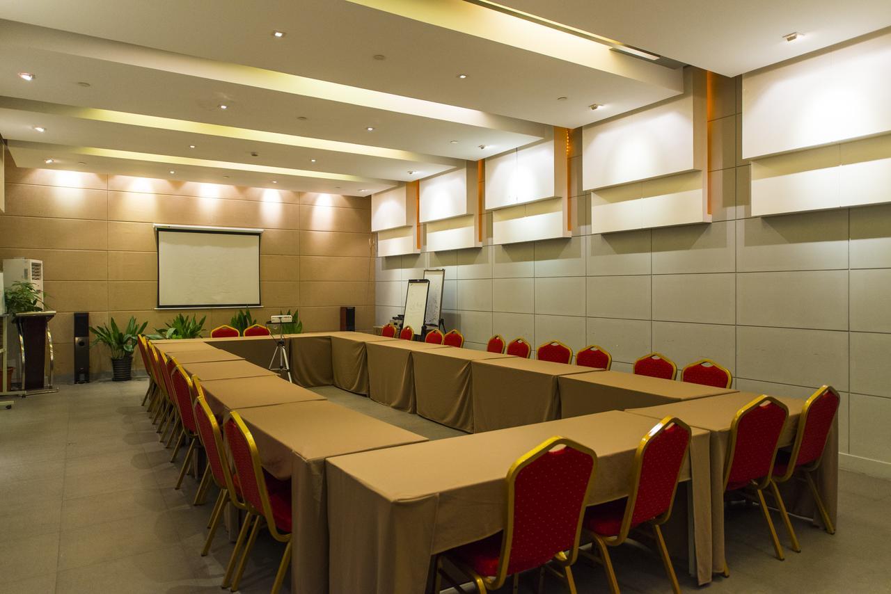 Jinjiang Inn Select Wuwei Railway Station Екстер'єр фото